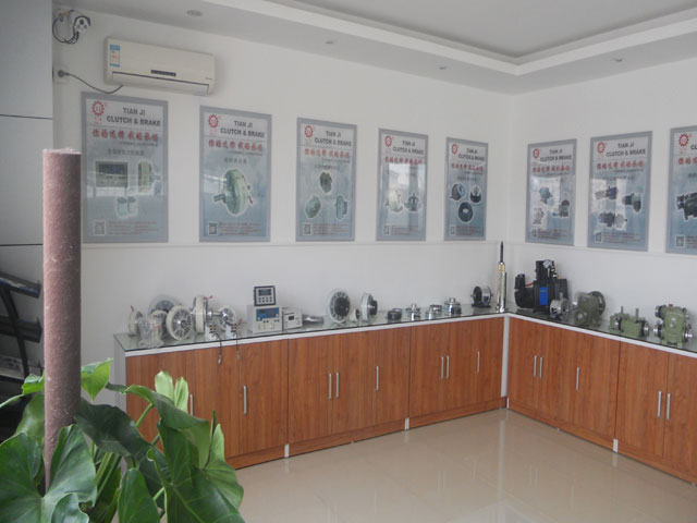 天機(jī)傳動樣品室3